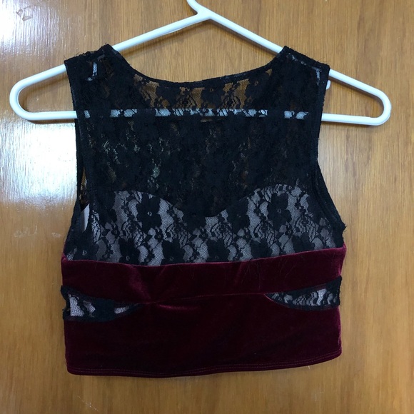 Velvet and lace balera crop top - Picture 2 of 3